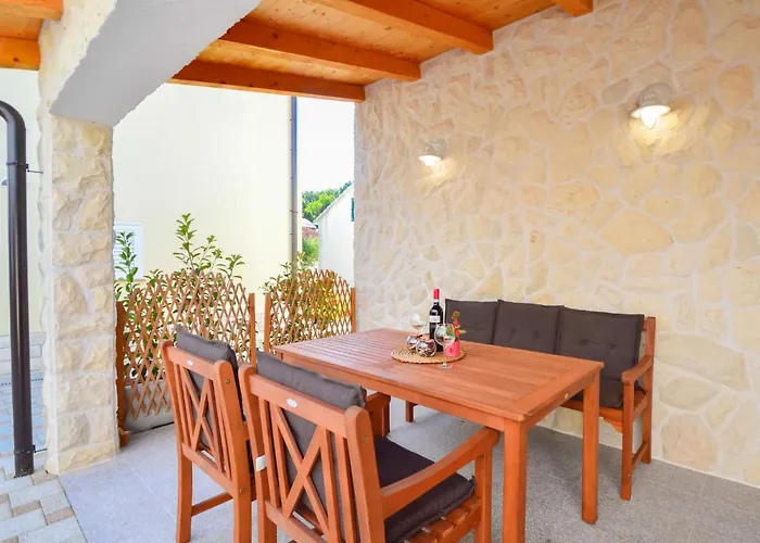 בית נופש Ante By Interhome ברודאריצה